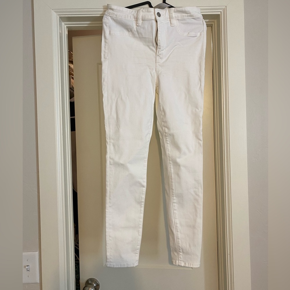 NWT American Eagle Super high-rise white jegging size 6 SHORT